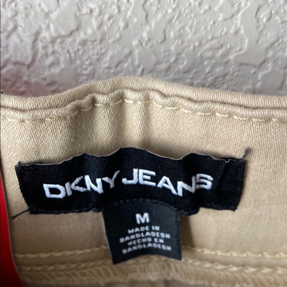 Women's DKNY Jeans Comfort Stretch Short Chino Tan Medium - Picture 6 of 10